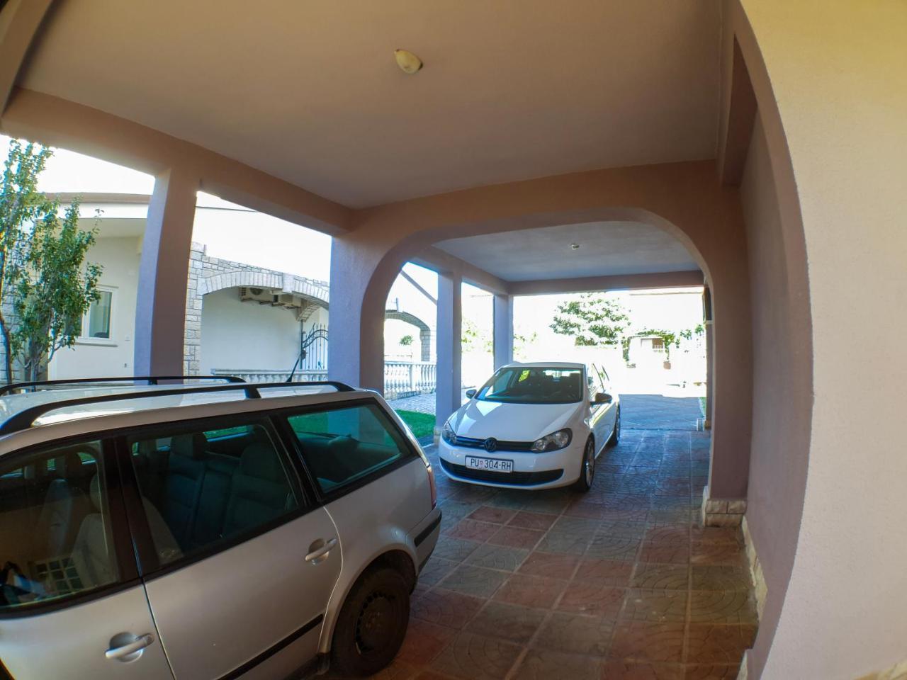Apartment Jozic Peroj